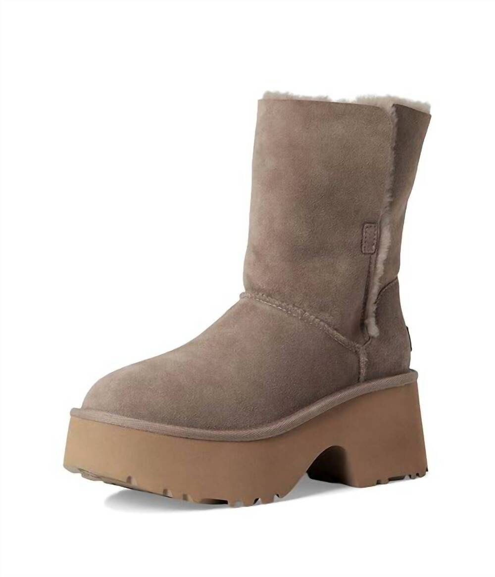 NEW UGG women's esmee boot in caribou